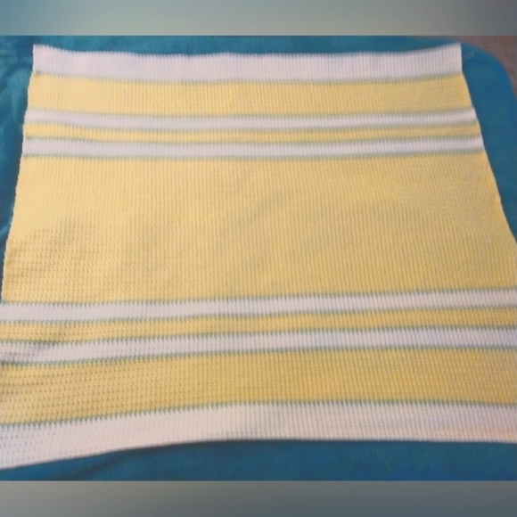 NWOT Handcrafted Baby Afghan - Picture 3 of 6